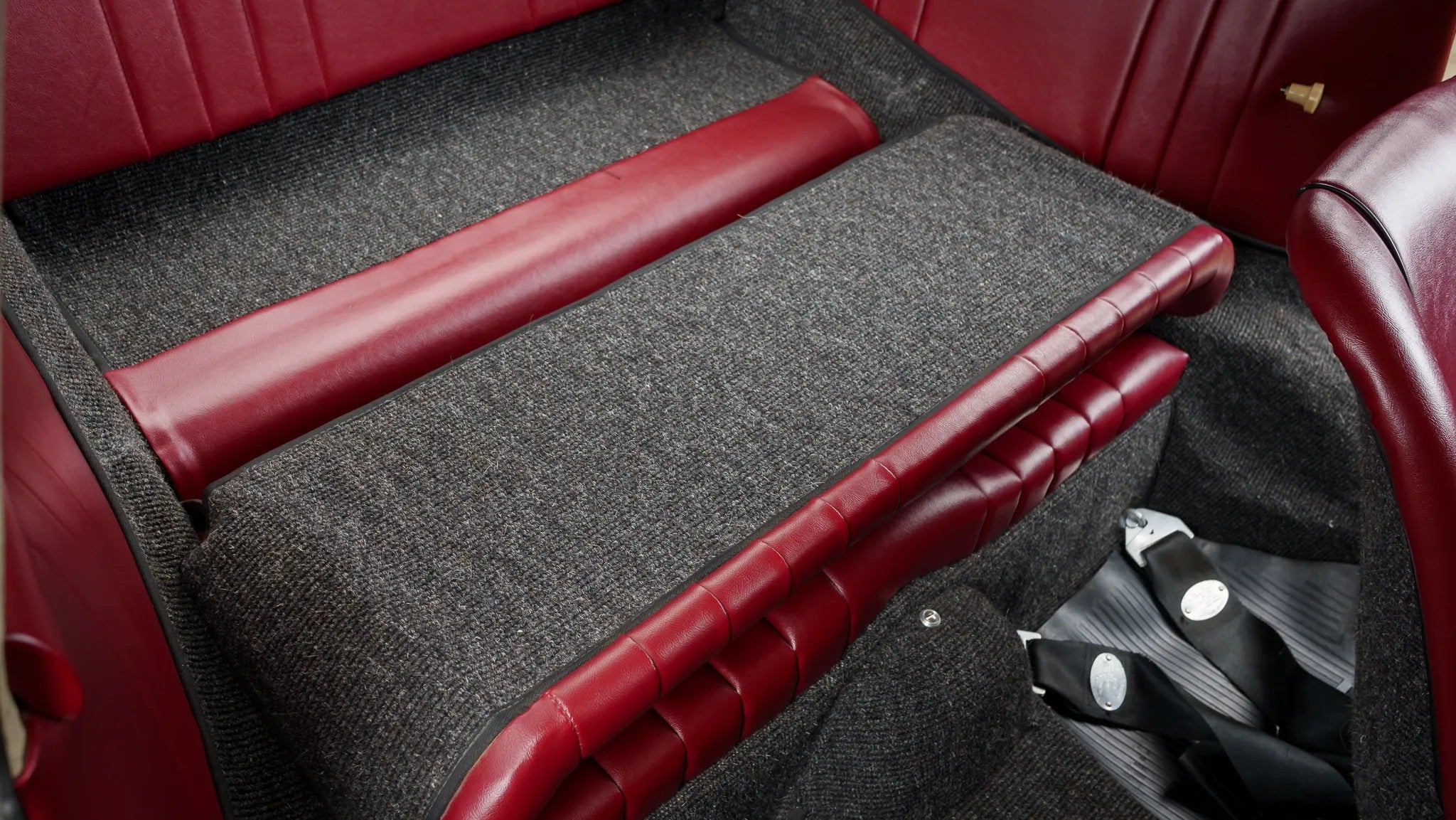 Porsche 356 Speedster スピードスター フロアマット 新品 1954-55 Porsche 356 Speedster Complete Interior Carpet Kit