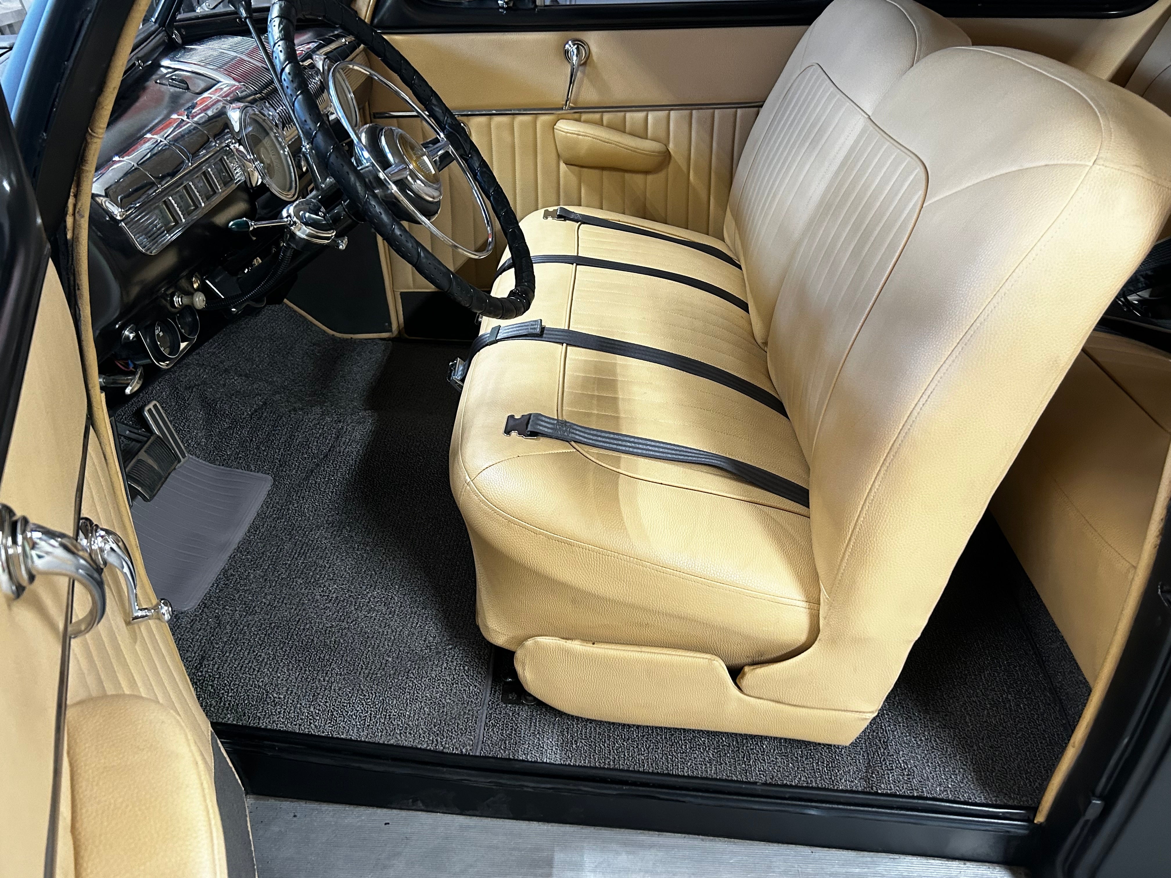 ARCHIVIO グレー 48 1941-48 Ford Super Deluxe 4Dr Front and Rear Auto Carpet Kit